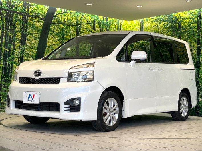 2011 Toyota Voxy DBA-ZRR70W (UW-69f6bd1d68ba9)[10]