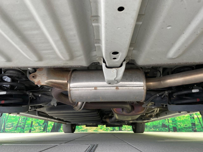 2016 Toyota Noah DBA-ZRR80G (UW-69f6bd1f79cc5)[9]