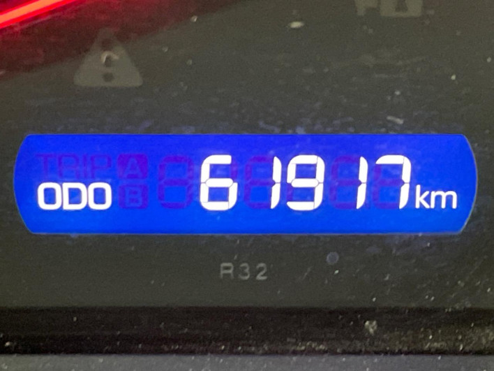 2016 Toyota Noah DBA-ZRR80G (UW-69f6bd1f79cc5)[2]