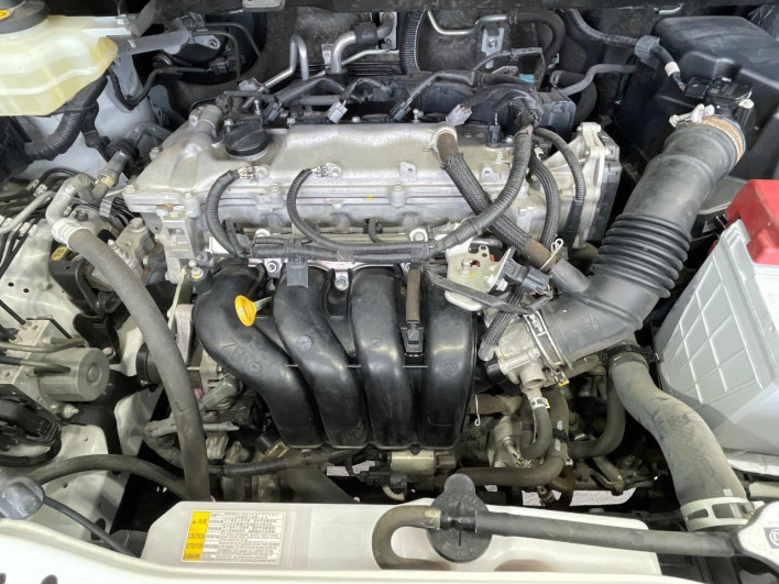 2016 Toyota Noah DBA-ZRR80G (UW-69f6bd1f79cc5)[5]