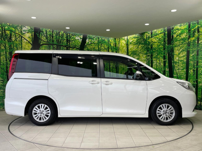 2016 Toyota Noah DBA-ZRR80G (UW-69f6bd1f79cc5)[24]