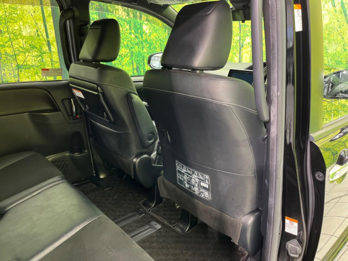 2018 Toyota Noah DBA-ZRR80W (UW-69f6bd22a0679)[27]