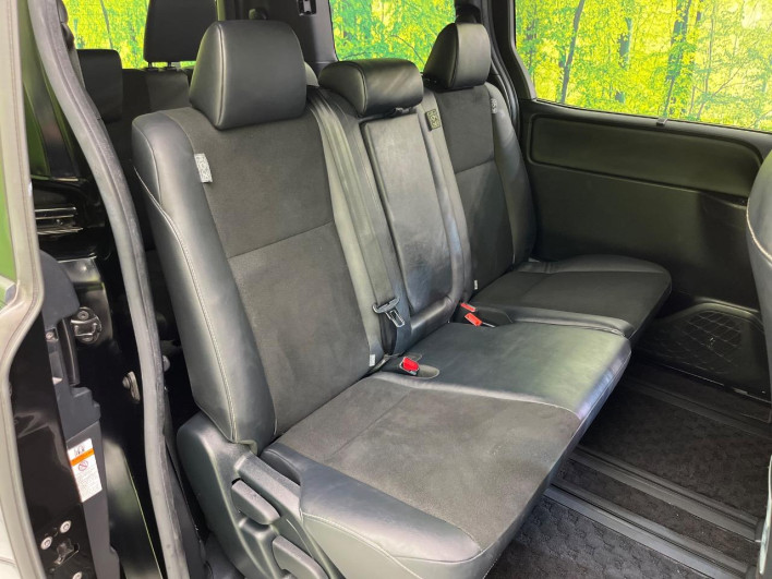 2018 Toyota Noah DBA-ZRR80W (UW-69f6bd22a0679)[25]
