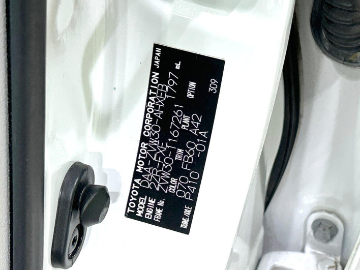 2010 Toyota Prius DAA-ZVW30 (UW-69f6bd2d72bd1)[1]
