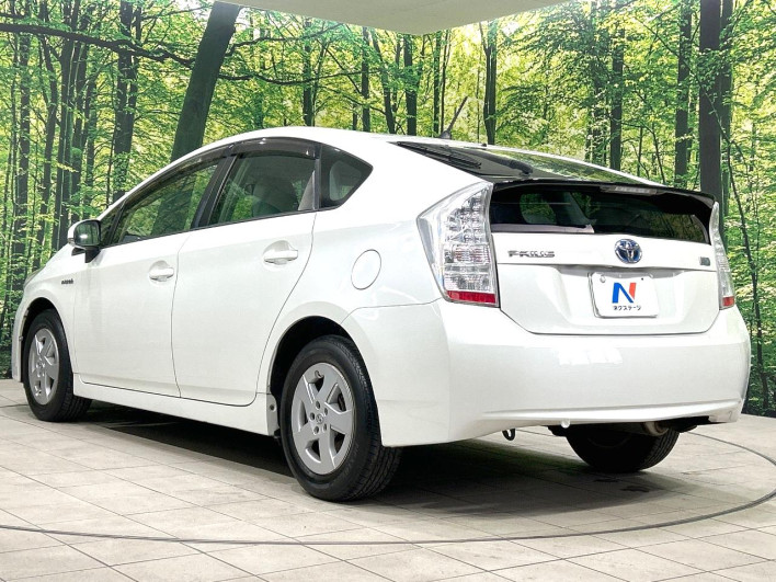 2010 Toyota Prius DAA-ZVW30 (UW-69f6bd2d72bd1)[21]