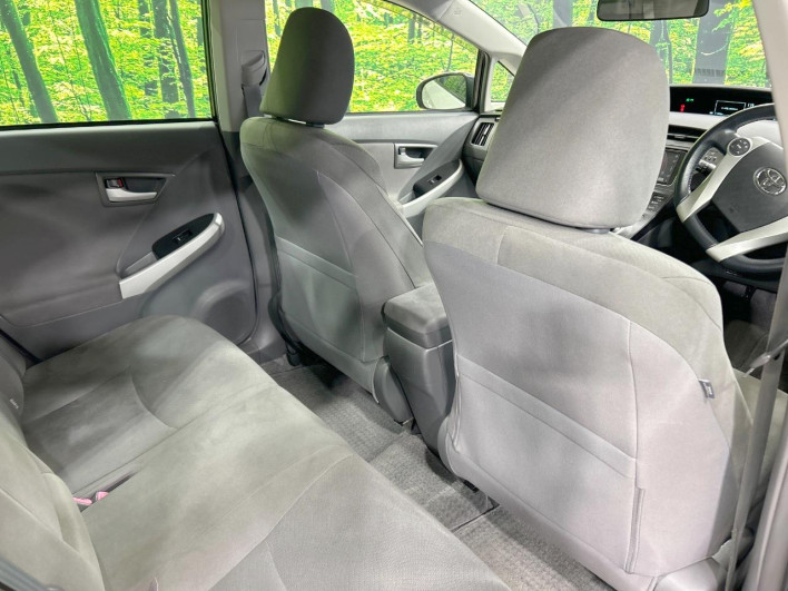 2011 Toyota Prius DAA-ZVW30 (UW-69f6bd2dbf427)[22]