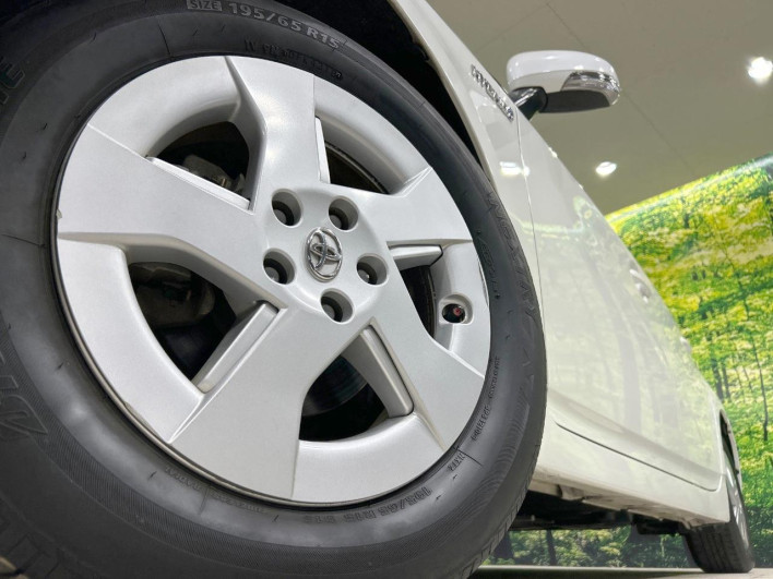 2011 Toyota Prius DAA-ZVW30 (UW-69f6bd2dbf427)[18]