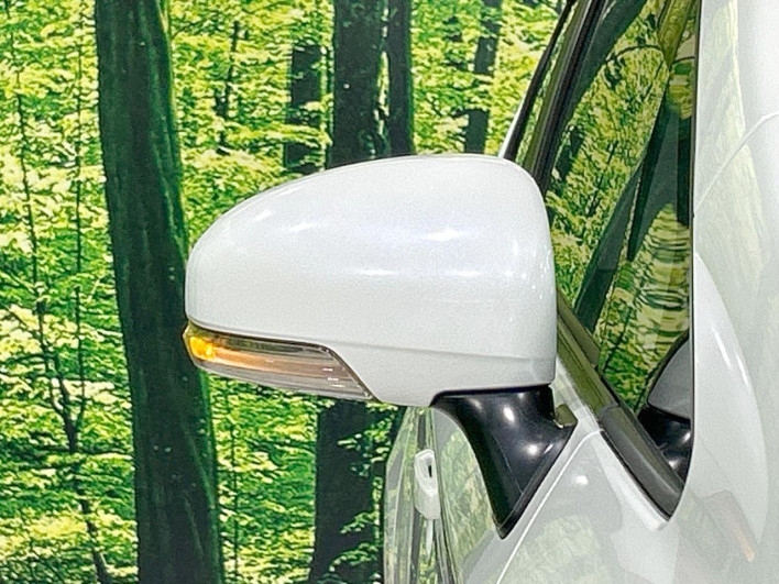 2011 Toyota Prius DAA-ZVW30 (UW-69f6bd2dbf427)[14]