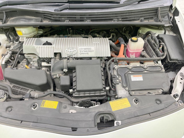 2013 Toyota Prius DAA-ZVW30 (UW-69f6bd2faf822)[4]