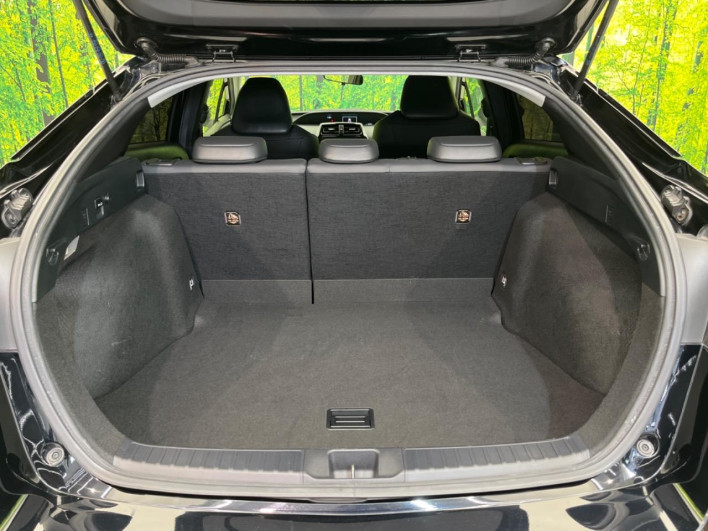 2021 Toyota Prius 6AA-ZVW51 (UW-69f6bd379c593)[24]