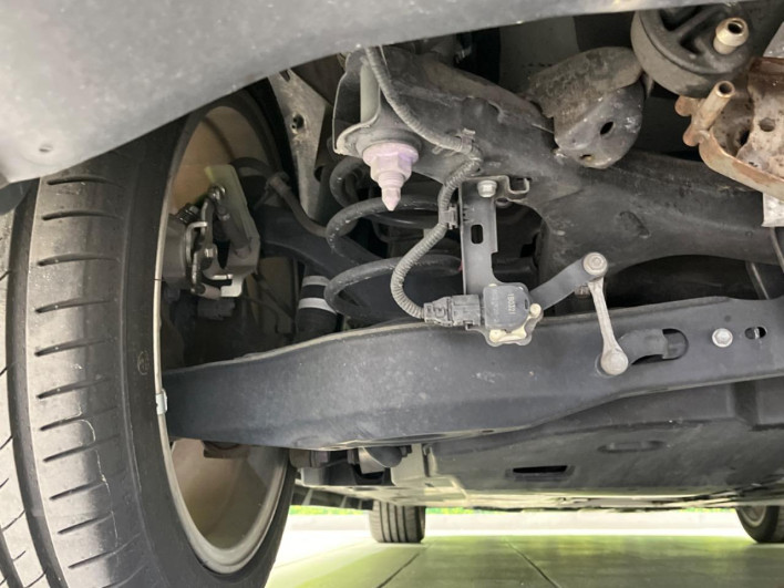 2021 Toyota Prius 6AA-ZVW51 (UW-69f6bd379c593)[20]