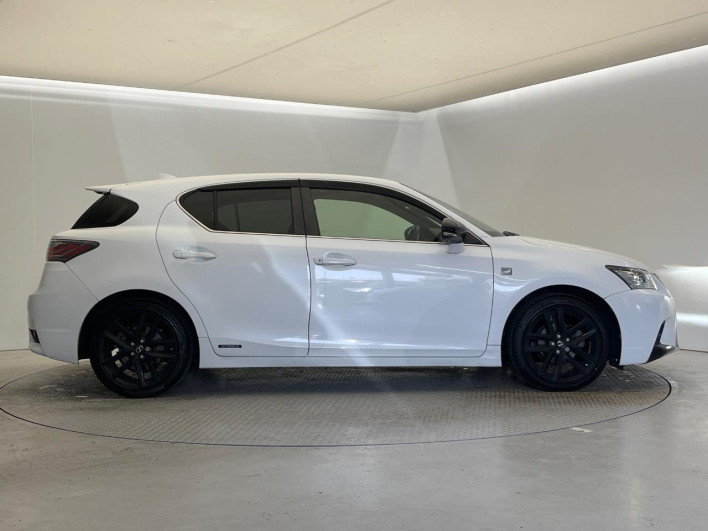 2015 Lexus CT DAA-ZWA10 (UW-69f6bd3956460)[14]