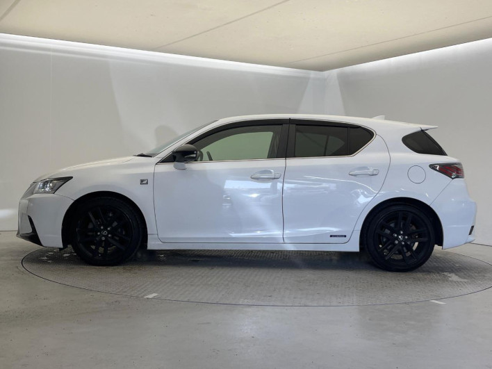 2015 Lexus CT DAA-ZWA10 (UW-69f6bd3956460)[28]