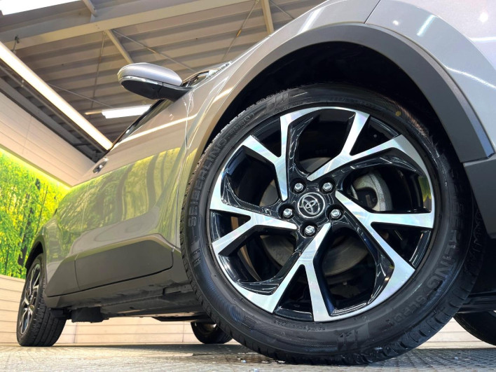 2017 Toyota C-HR DAA-ZYX10 (UW-69f6bd499d1b2)[20]