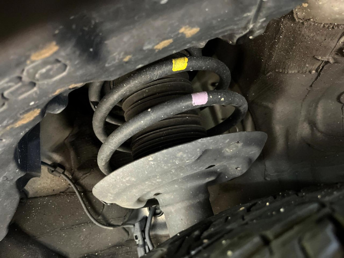 2017 Toyota C-HR DAA-ZYX10 (UW-69f6bd499d1b2)[22]