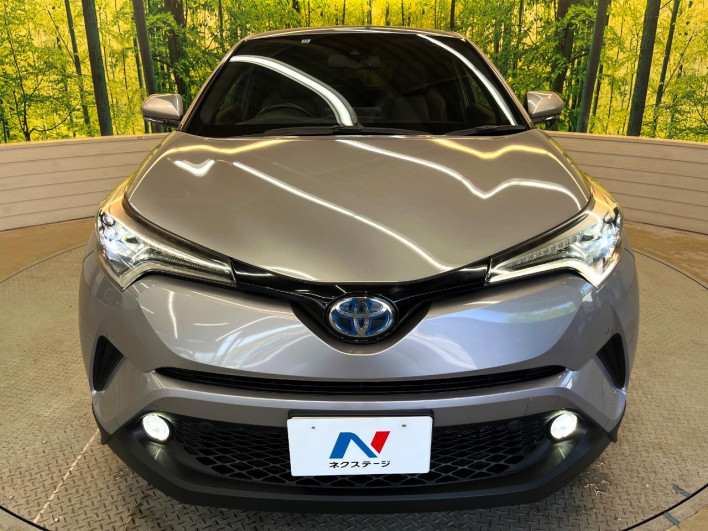 2017 Toyota C-HR DAA-ZYX10 (UW-69f6bd499d1b2)[13]