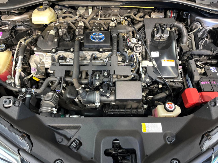 2017 Toyota C-HR DAA-ZYX10 (UW-69f6bd499d1b2)[4]