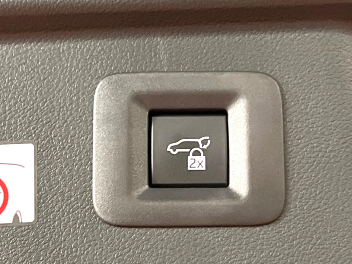2023 Toyota Vellfire Hybrid 6AA-AAHH40W (UW-69f80cd04f305)[11]