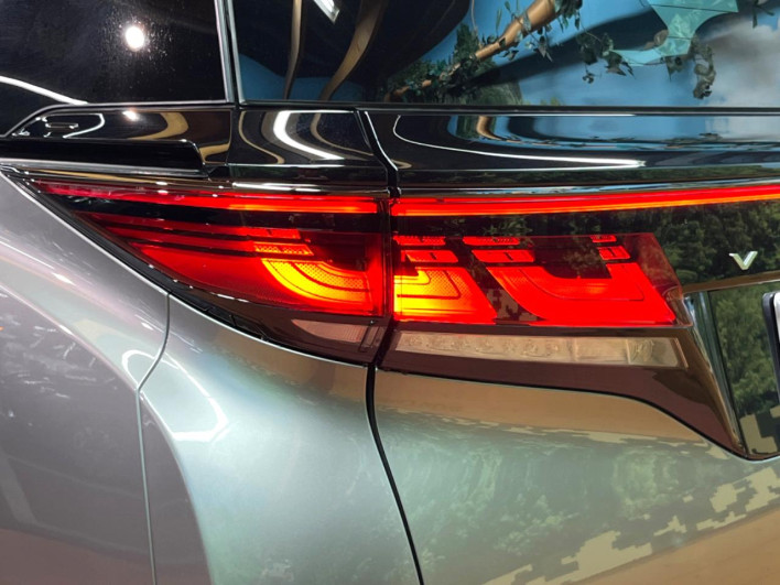 2026 Toyota Vellfire Hybrid 6AA-AAHH40W (UW-69f80cd23bbcf)[25]