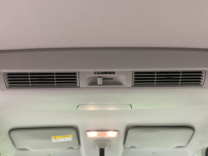 2014 Mitsubishi eK Space DBA-B11A (UW-69f80cec4fa9d)[29]