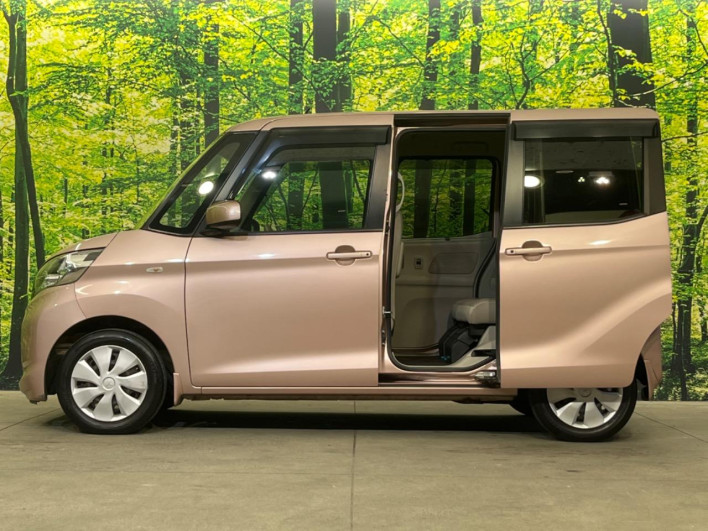 2014 Mitsubishi eK Space DBA-B11A (UW-69f80cec4fa9d)[15]