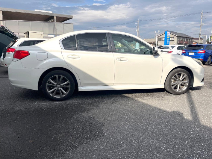 2013 Subaru Legacy B4 DBA-BMM (UW-69f80cffbb525)[22]
