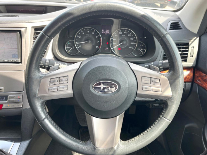 2010 Subaru Legacy Touring Wagon DBA-BR9 (UW-69f80d00cdc76)[13]