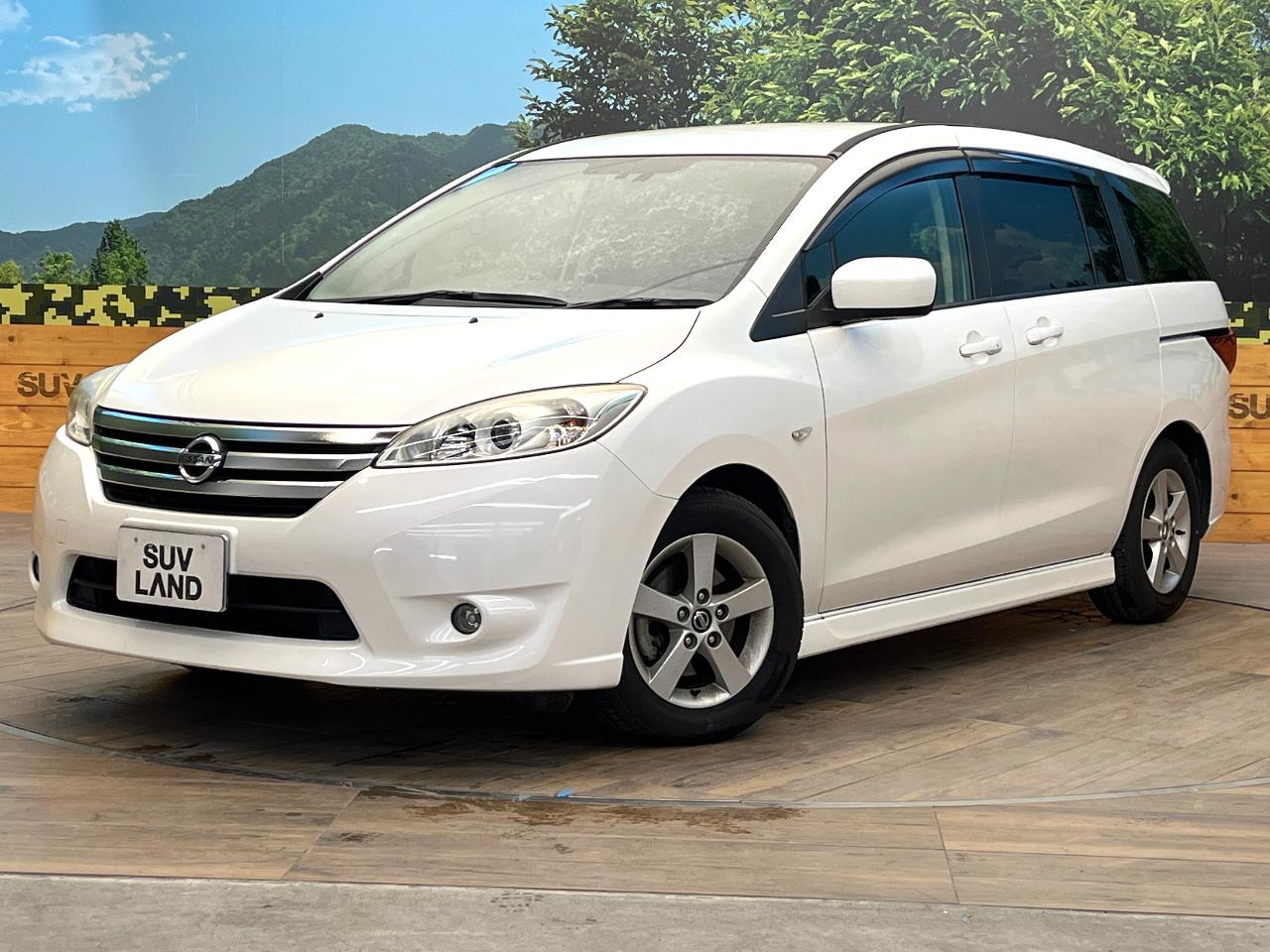 2017 Nissan La Festa DBA-CWFFWN