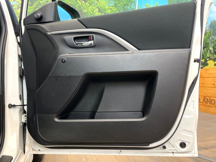 2017 Nissan La Festa DBA-CWFFWN (UW-69f80d044ea42)[16]