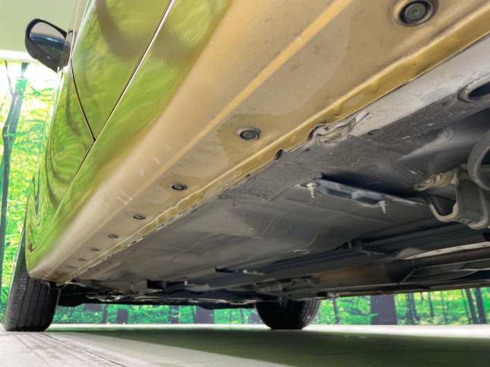 2013 Nissan Note DBA-E12 (UW-69f80d0bac3c9)[16]