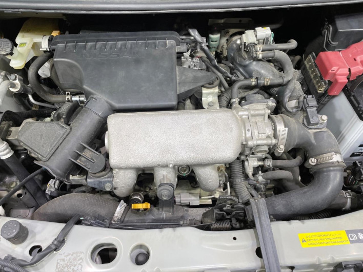 2013 Nissan Note DBA-E12 (UW-69f80d0bac3c9)[4]