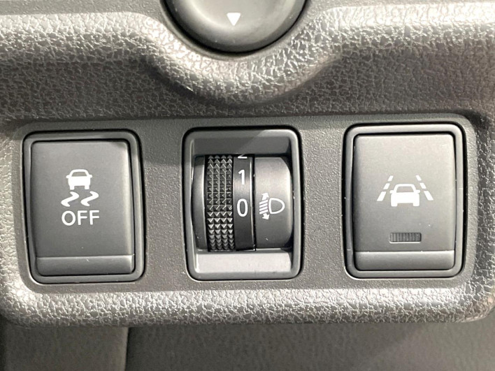 2014 Nissan Note DBA-E12 (UW-69f80d0bc1c01)[13]