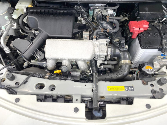 2014 Nissan Note DBA-E12 (UW-69f80d0bc1c01)[4]