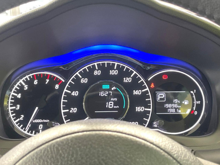 2014 Nissan Note DBA-E12 (UW-69f80d0bc1c01)[26]