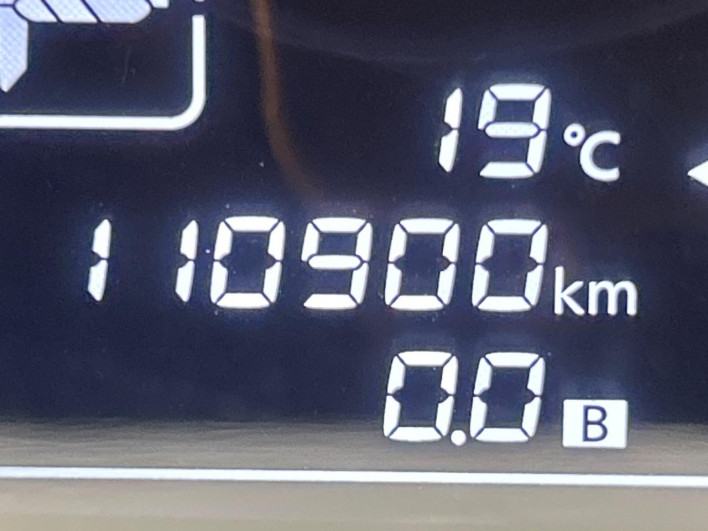 2016 Nissan Note DBA-E12 (UW-69f80d0c50dcb)[2]