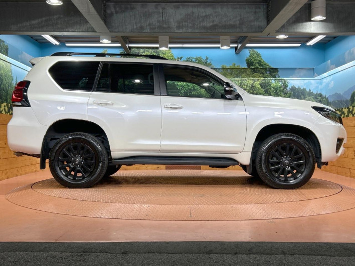 2023 Toyota Land Cruiser Prado 3DA-GDJ150W (UW-69f80d191428d)[17]