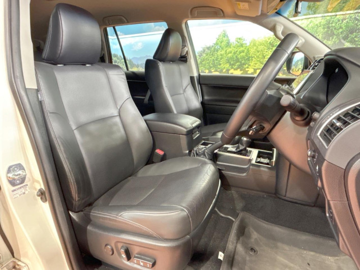 2023 Toyota Land Cruiser Prado 3DA-GDJ150W (UW-69f80d191428d)[20]