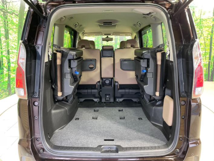 2016 Nissan Serena DAA-GFC27 (UW-69f80d1ba3ffc)[12]