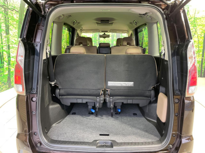2016 Nissan Serena DAA-GFC27 (UW-69f80d1ba3ffc)[15]