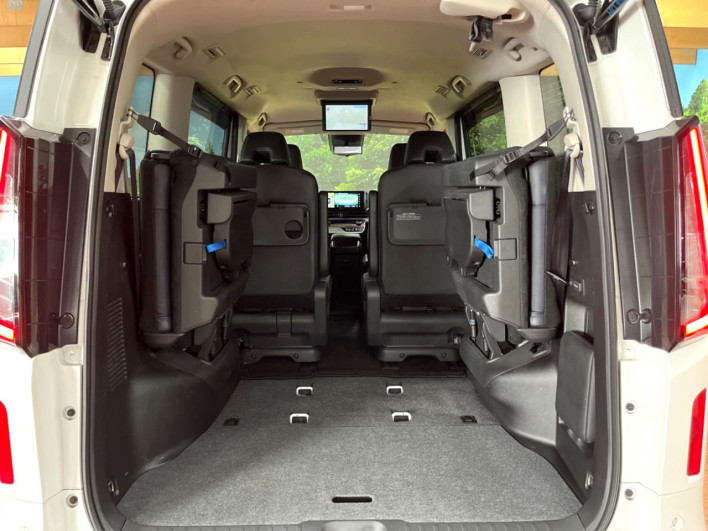 2023 Nissan Serena 6AA-GFC28 (UW-69f80d1e9721b)[9]