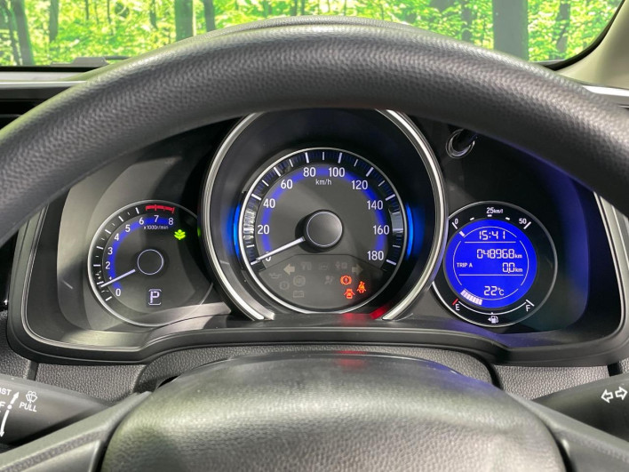 2015 Honda Fit DBA-GK3 (UW-69f80d22e415f)[28]