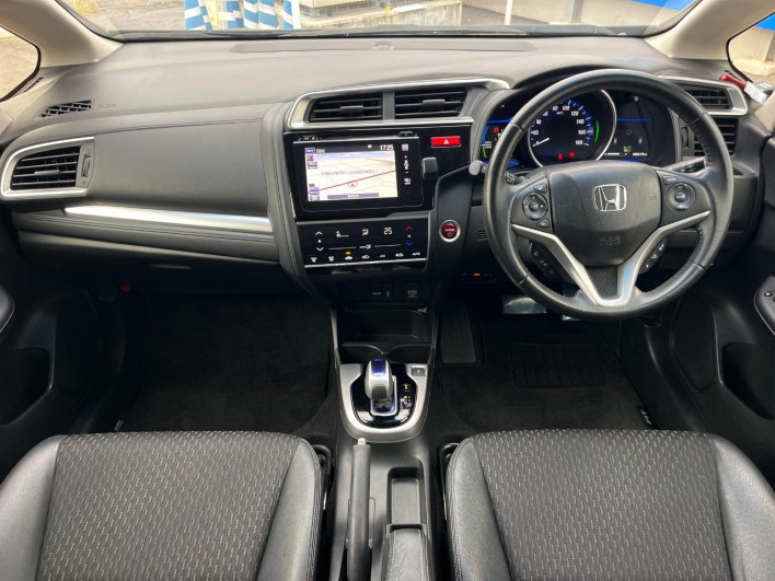 2013 Honda Fit Hybrid DAA-GP5 (UW-69f80d2405e79)[20]