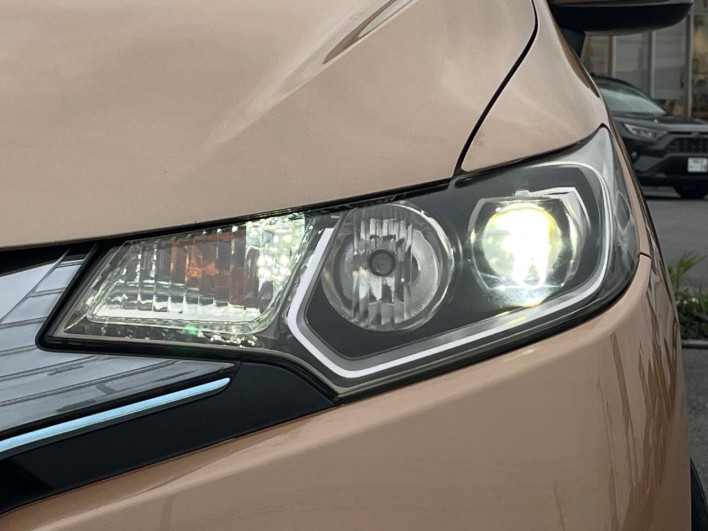 2013 Honda Fit Hybrid DAA-GP5 (UW-69f80d2405e79)[6]