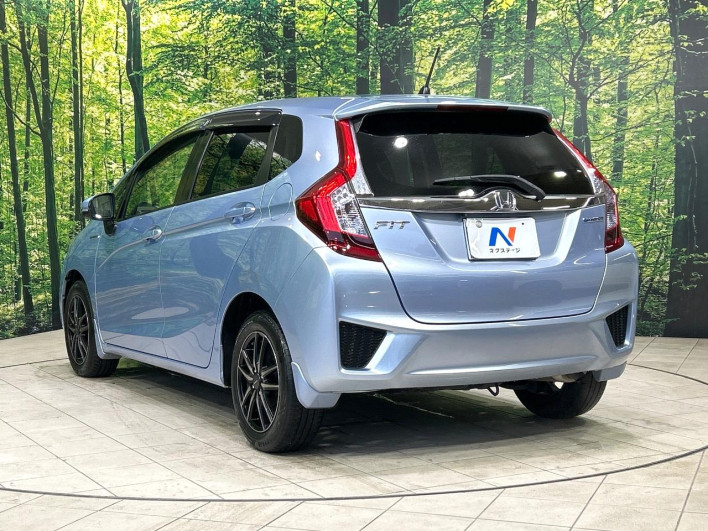 2015 Honda Fit Hybrid DAA-GP5 (UW-69f80d245069b)[10]