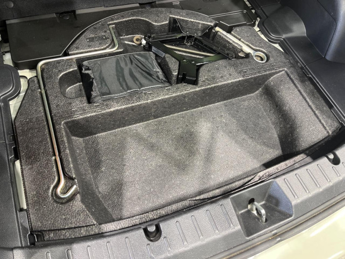 2013 Subaru XV DBA-GP7 (UW-69f80d24e3b5b)[12]