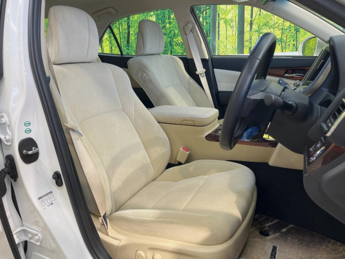 2014 Toyota Crown DBA-GRS210 (UW-69f80d274ec5a)[16]