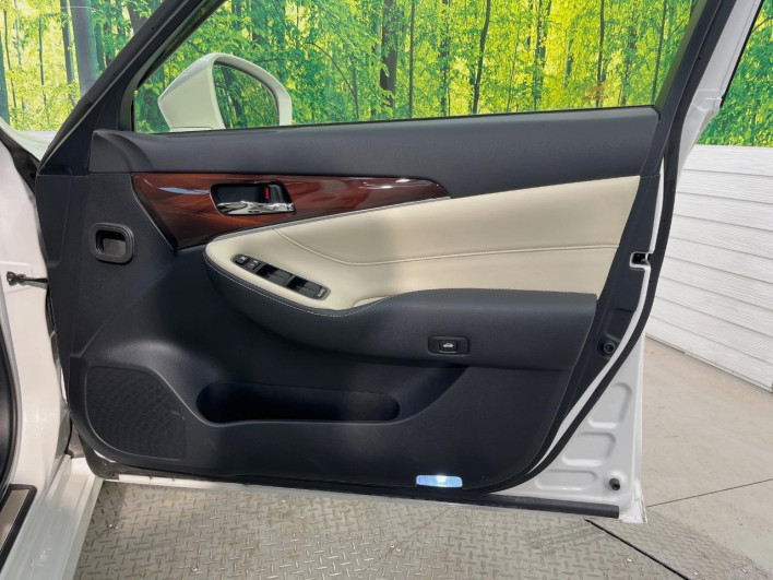 2014 Toyota Crown DBA-GRS210 (UW-69f80d274ec5a)[28]