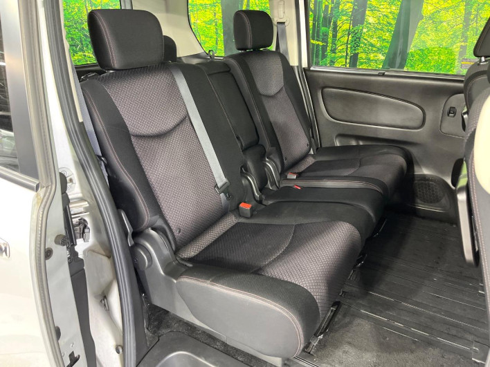 2013 Nissan Serena DAA-HFC26 (UW-69f80d3233220)[27]
