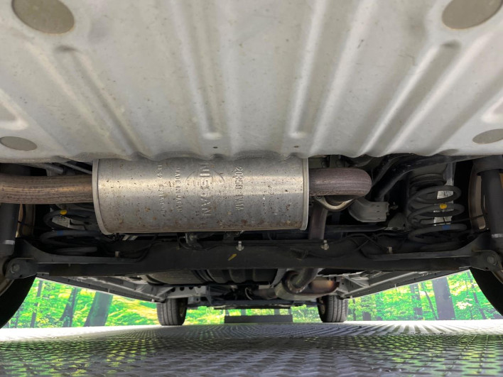 2013 Nissan Serena DAA-HFC26 (UW-69f80d3233220)[17]