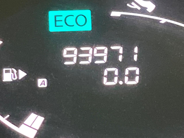 2013 Nissan Serena DAA-HFC26 (UW-69f80d3233220)[2]